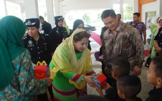 CSR Program With Sultanah Hajjah Kalsom
